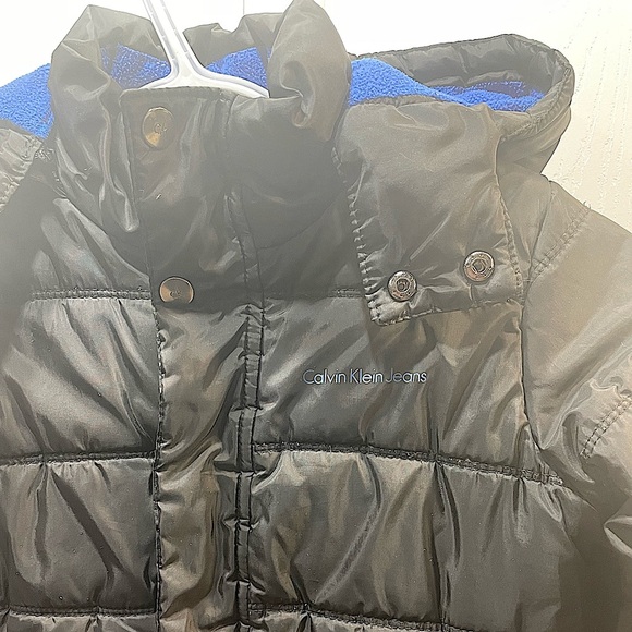 Calvin Klein Puffer Jacket 4T - Picture 3 of 6